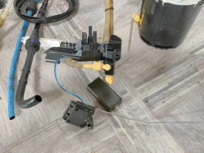 Насос топливный в бак Range Rover L322 3.6 дизель