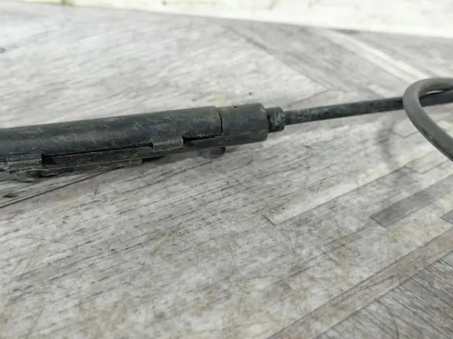 Трос капота средний Range Rover 3 L322 02-12