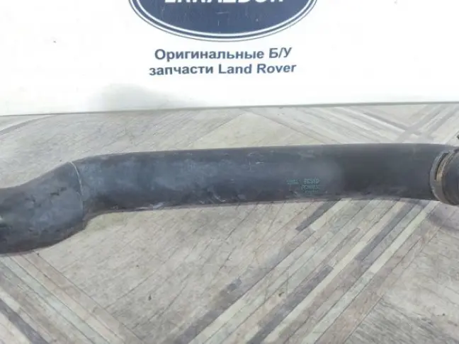 Патрубок охлаждения Range Rover 3 L322 3.6