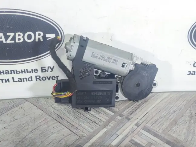 Моторчик люка Range Rover L322 02-09