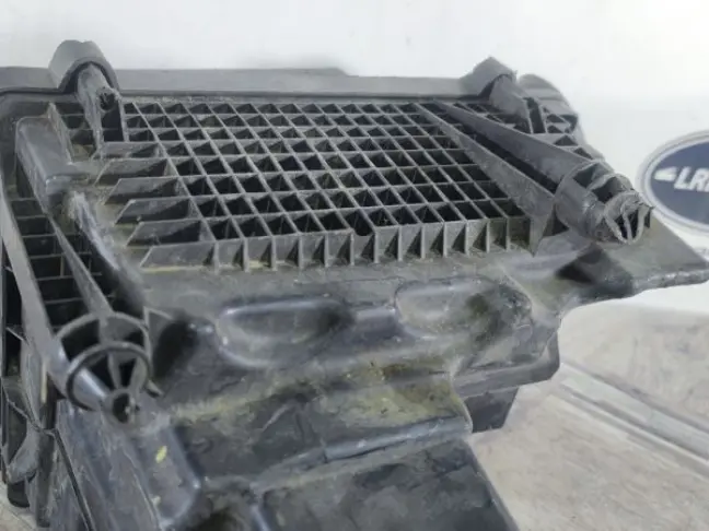 Корпус фильтра Land Rover Freelander 2 2.2