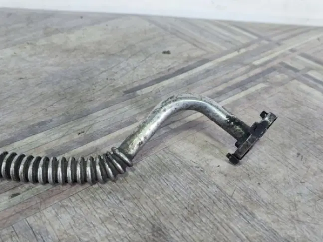 Трубка слива масла левая Range Rover 3 L322 3.6