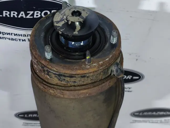 Стойка в сборе левая передняя Range Rover 3 L322