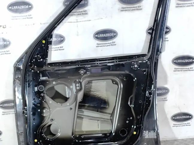 Дверь передняя правая DISCOVERY 3/4 L319 05-14