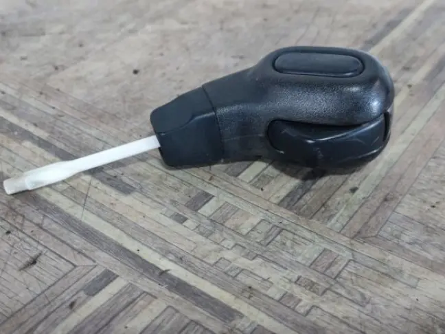 Рукоятка кулисы АКПП DISCOVERY 3 L319 05-09