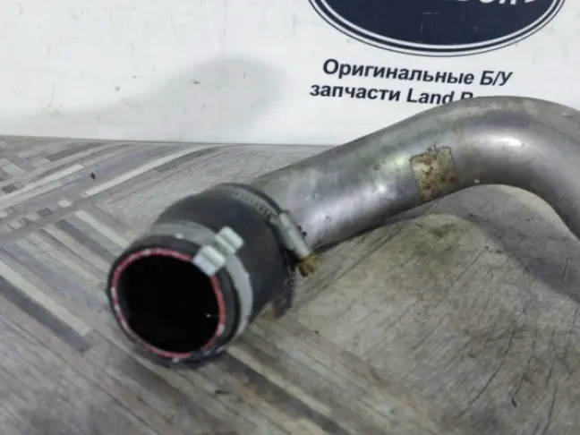 Патрубок интеркулера левый DISCOVERY 3 L319 2.7