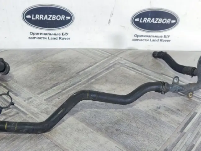 Патрубок между ЕГР DISCOVERY 3 L319 2.7