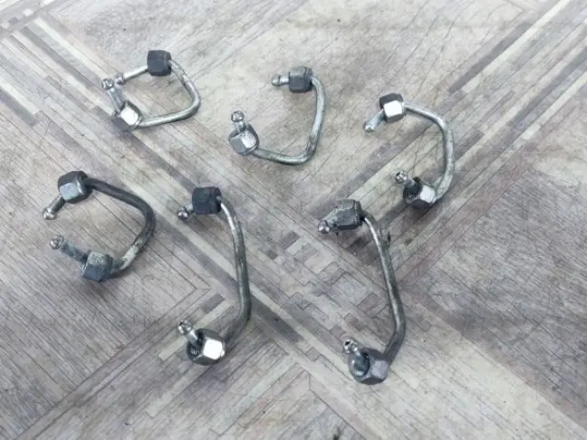 Трубка топливная на форсунки DISCOVERY 3 L319 2.7