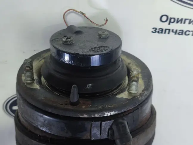 Стойка передняя левая CVD Range Rover L322 09-12