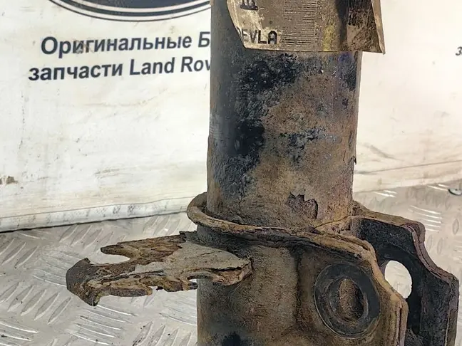Стойка передняя правая CVD Range Rover L322 09-12