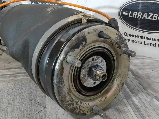 Стойка передняя правая CVD Range Rover L322 09-12