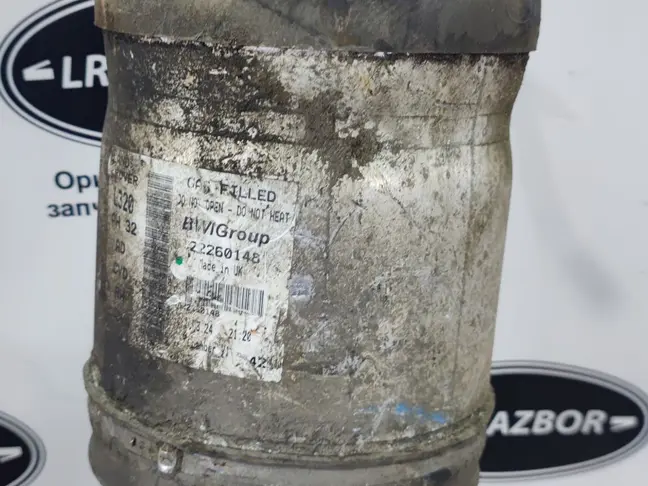 Пневмостойка задняя правая Range Rover Sport L320