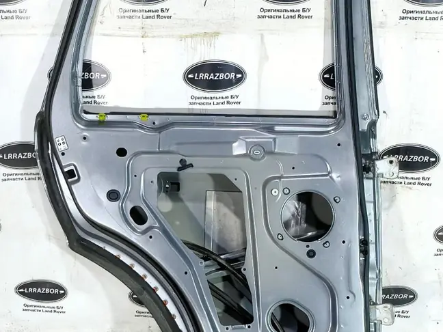 Дверь задняя левая Range Rover Sport L320 05-12