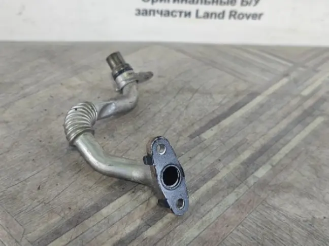 Трубка слива масла правая Range Rover Sport 3.0