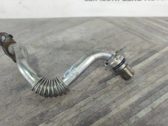 Трубка слива масла правая Range Rover Sport 3.0