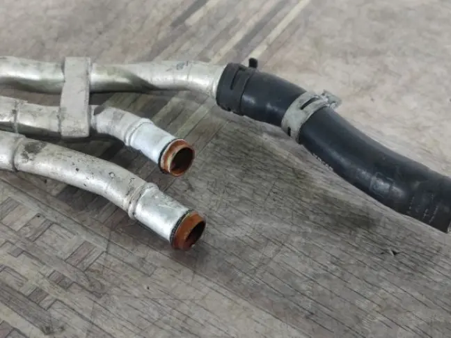 Патрубок печки алюминий Range Rover Sport 3.0