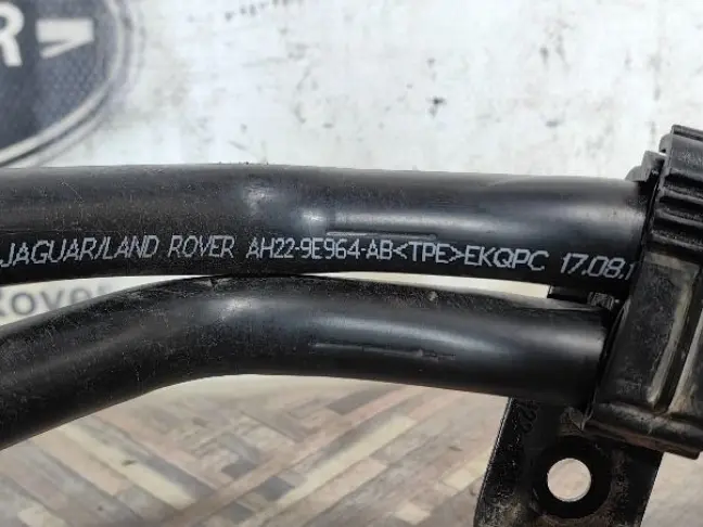 Трубка топливная  Range Rover Sport 3.0