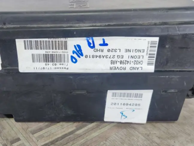 Блок предохранителей под капот Sport L320 3.0