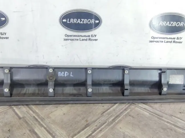 Молдинг передний левый  Range Rover Sport L320