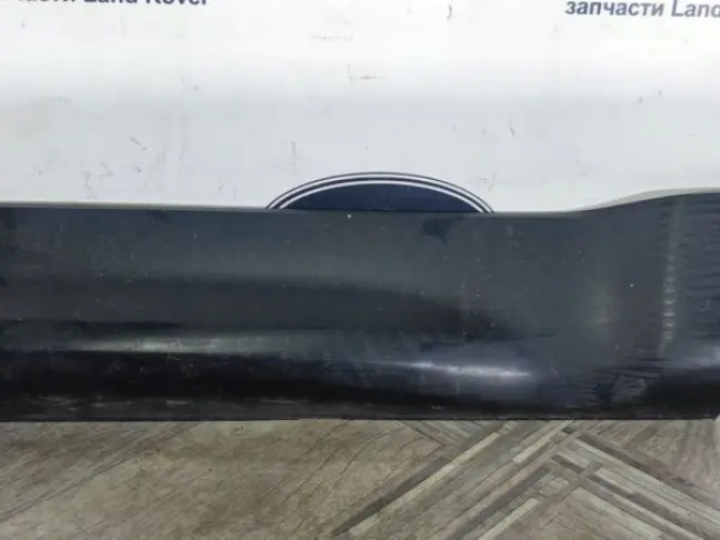 Молдинг двери задний левый  Range Rover Sport 320