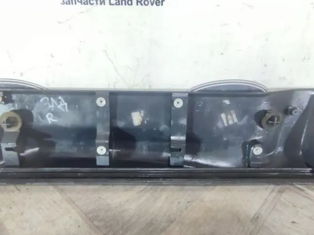 Молдинг двери задний правый Range Rover Sport 320
