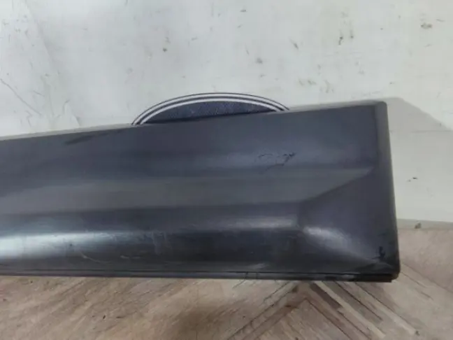 Молдинг двери задний правый Range Rover Sport 320