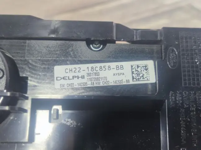 Блок управления магнитолой Range Rover Sport L320