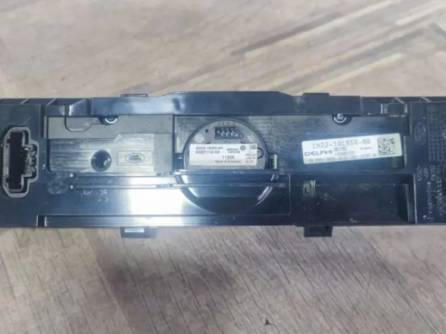 Блок управления магнитолой Range Rover Sport L320