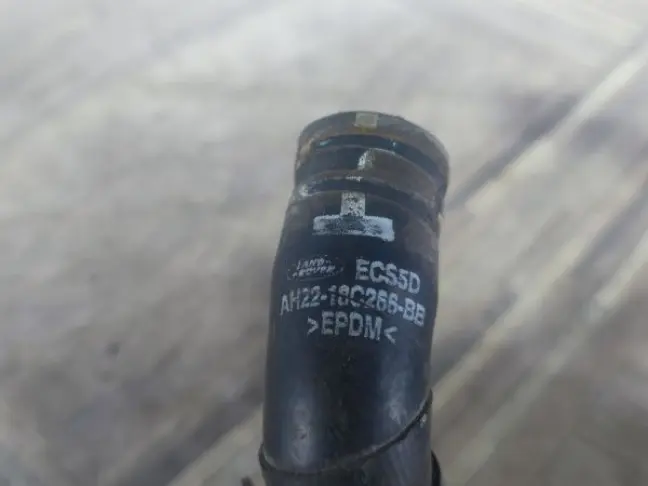 Патрубок вебасто Land Rover DISCOVERY 4 L319