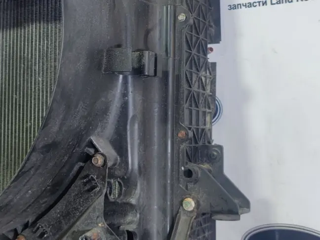 Кассета радиаторов в сборе DISCOVERY 4 L319 09-14