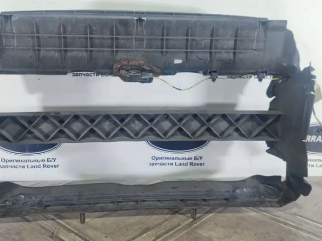 Диффузор радиатора Range Rover Sport L320 3.0