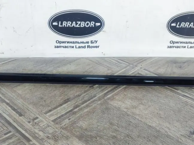 Молдинг стекла левого переднего Evoque 2011-2018