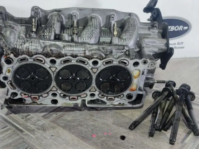 ГБЦ правая Land Rover DISCOVERY 4 2009 - 2015 3.0