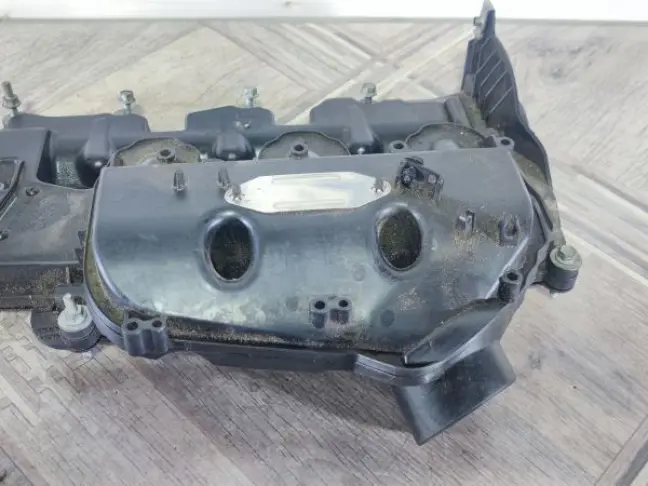 Клапанная крышка левая DISCOVERY 4 2009 - 2015 3.0