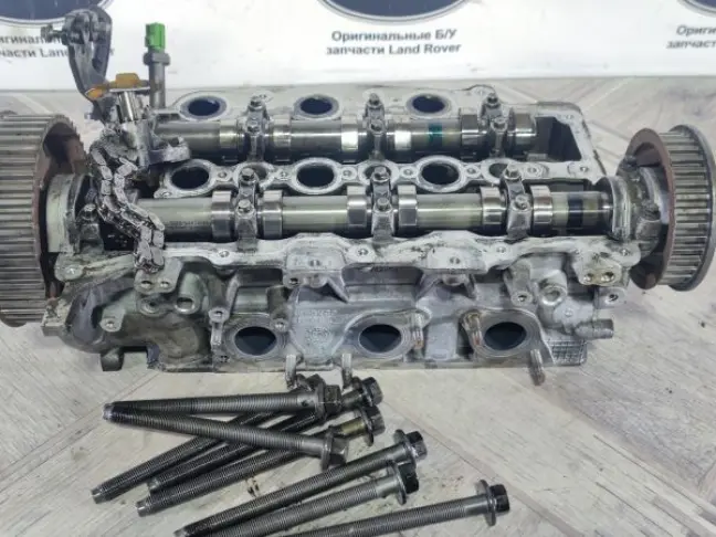 ГБЦ левая Land Rover DISCOVERY 4 2009 - 2015 3.0