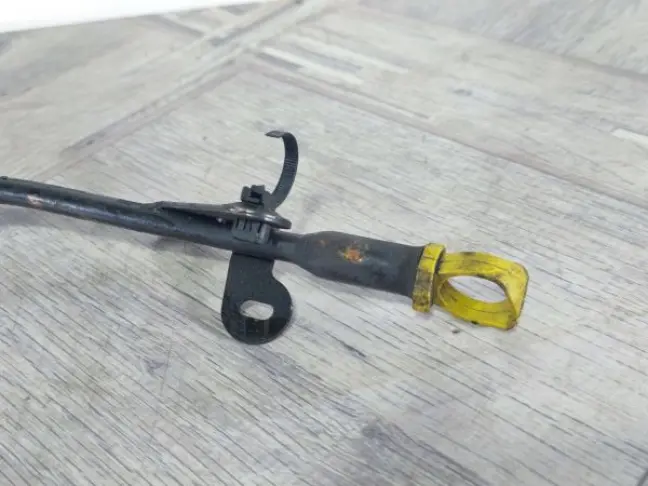 Щуп масляный с трубкой Land Rover Freelander 2 2.2