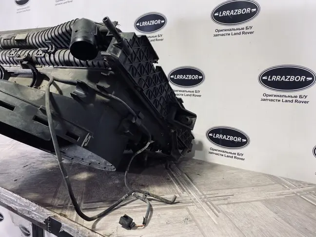 Кассета радиаторов в сборе DISCOVERY 4 L319 09-14
