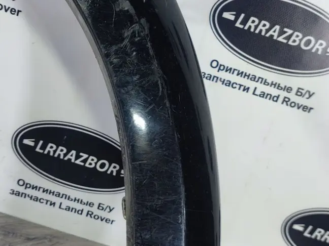 Молдинг переднего левого крыла DISCOVERY 3 L319