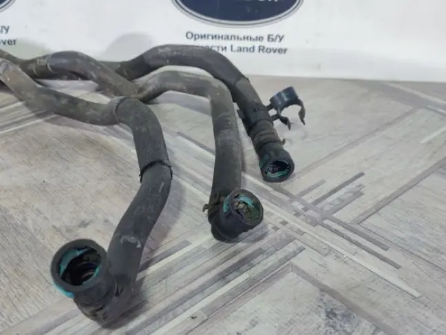 Патрубок охлаждения Range Rover Sport 3.0