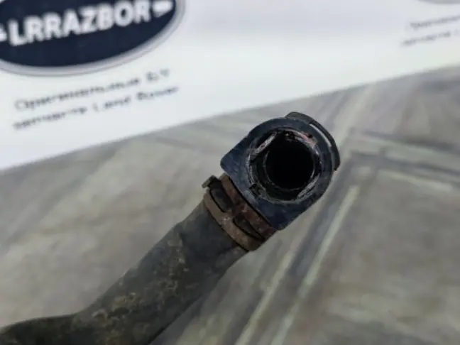 Патрубок охлаждения Range Rover Sport 3.0