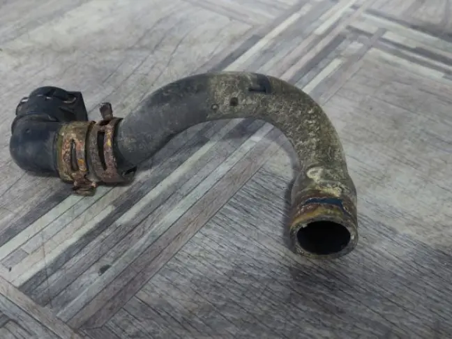 Патрубок охлаждения Range Rover Sport 3.0