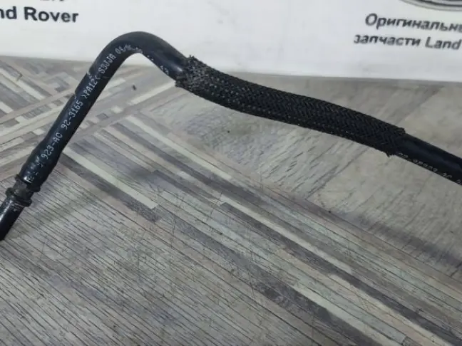 Патрубок на радиатор топливный DISCOVERY 4 L319