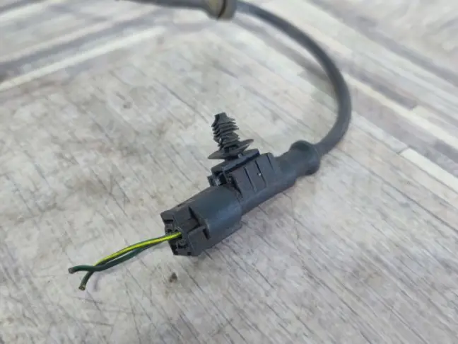 Датчик ABS передний DISCOVERY 3/4 L319