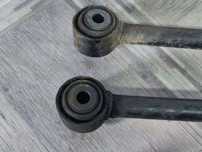 Тяга развальная задняя Discovery 3/4 L319