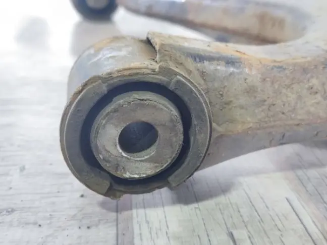 Рычаг передний нижний правый DISCOVERY 3/4 L319