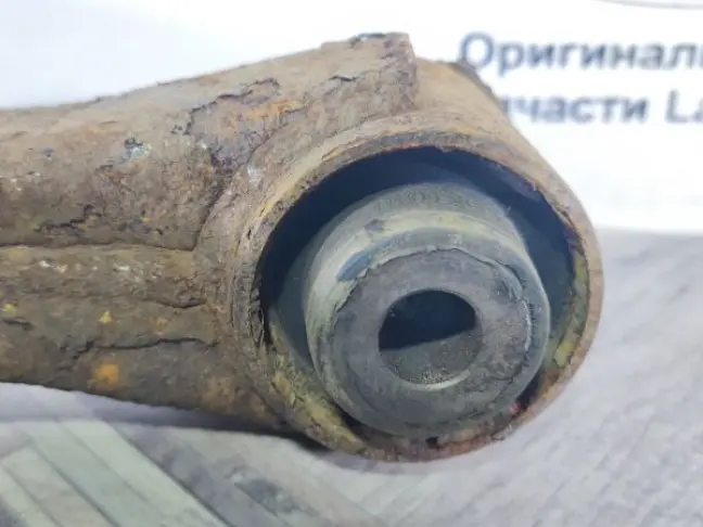 Рычаг передний нижний левый DISCOVERY 3/4 L319