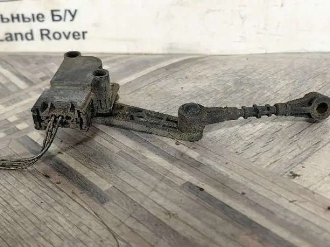 Датчик кузова передний DISCOVERY 4 L319 3.0