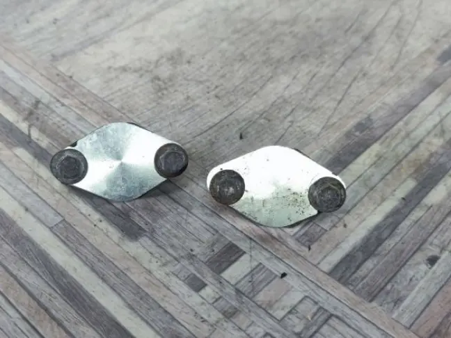 Заглушка клапана ЕГР DISCOVERY 3 L319 2.7