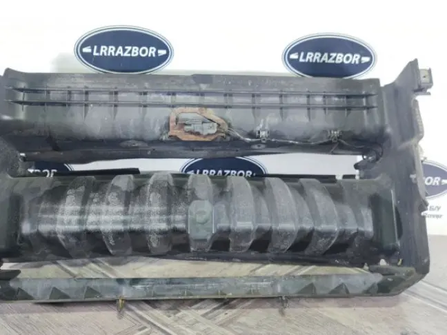 Диффузор радиатора  DISCOVERY 3 L319