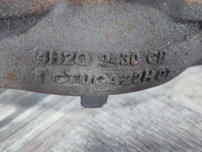 Коллектор правый Land Rover DISCOVERY 3 L319 2.7